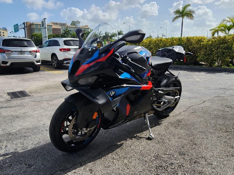 2026 BMW M 1000 RRImage 3