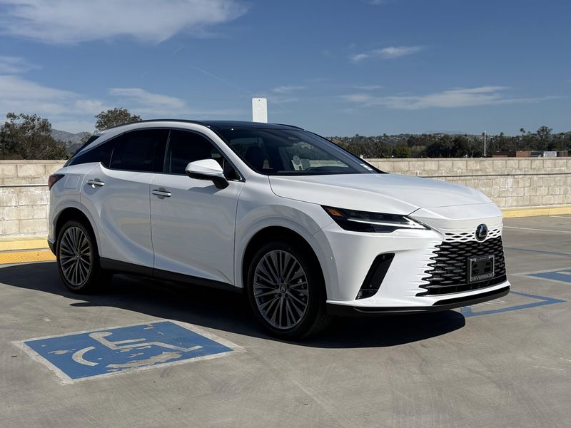 New 2026 Lexus RX 450h+ LuxuryImage 2