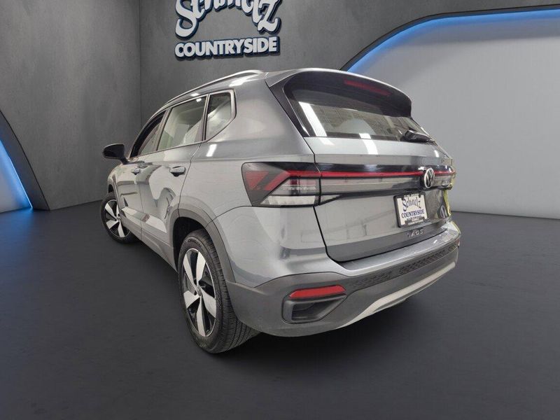 Used 2025 Volkswagen Taos S AWDImage 10