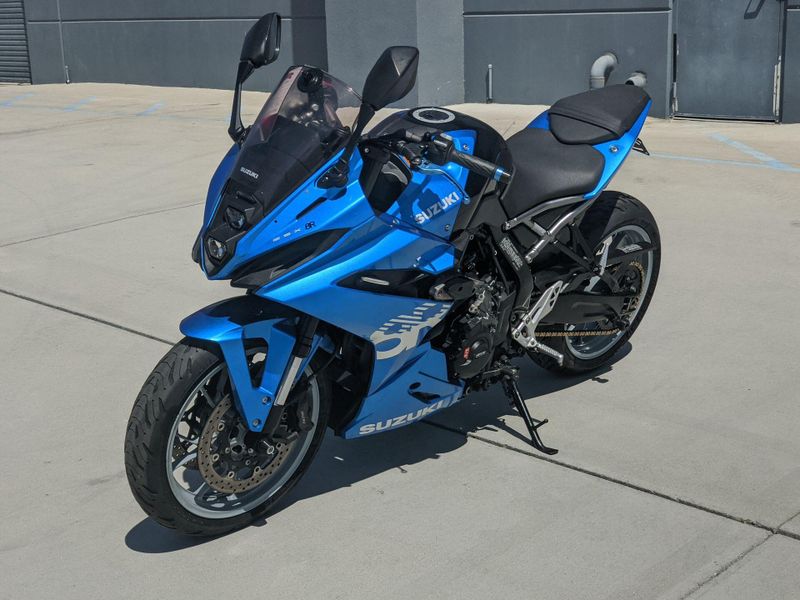 Used 2024 Suzuki GSX-8R Image 13