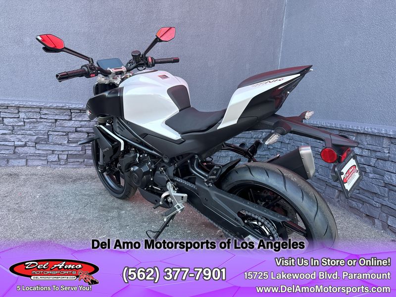 2024 CFMOTO CF400-7US  in a NEBULA WHITE exterior color. Del Amo Motorsports of Los Angeles (562) 262-9181 delamomotorsports.com 