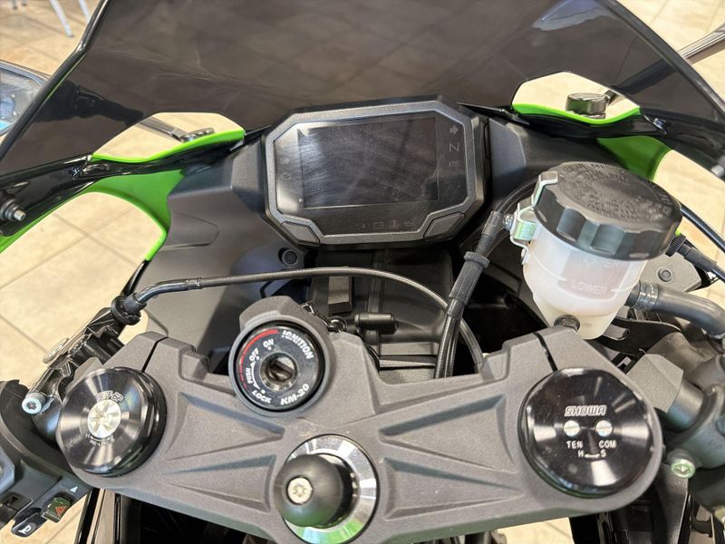 Used 2024 Kawasaki NINJA ZX-6R KRT EDITION ABS Image 23