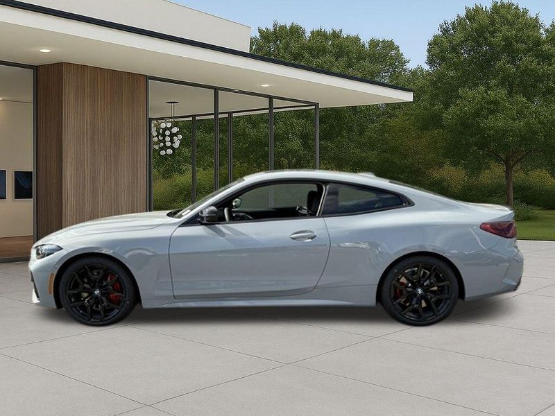 New 2026 BMW 4 Series M440iImage 12