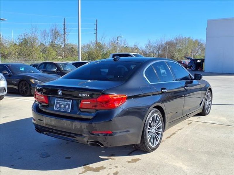 2018 BMW 5 Series 540iImage 10