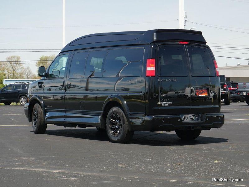 2019 Chevrolet Express 2500 Image 10