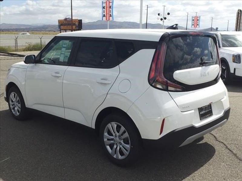 2025 Kia Soul LXImage 4