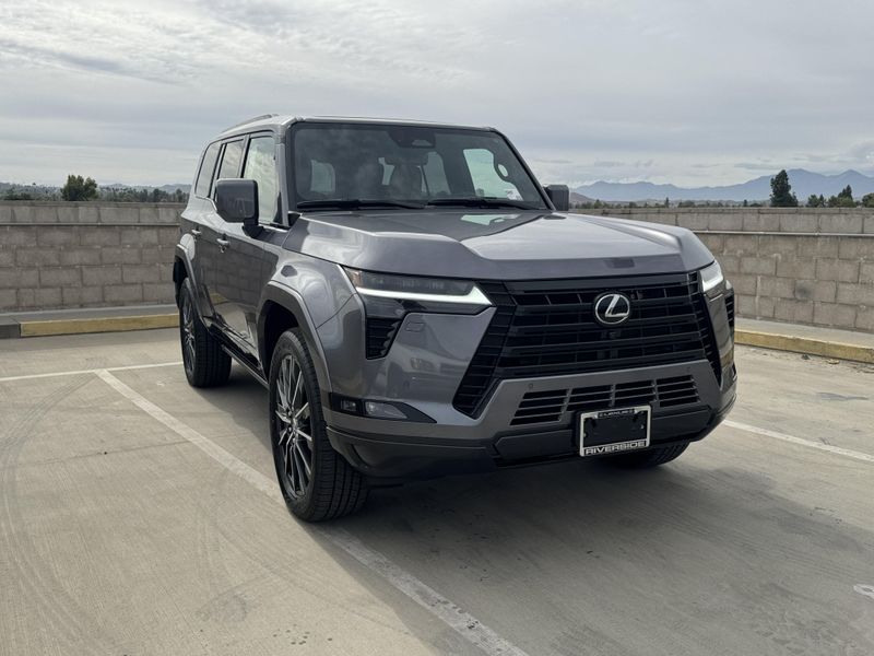 New 2026 Lexus GX 550 OvertrailImage 2