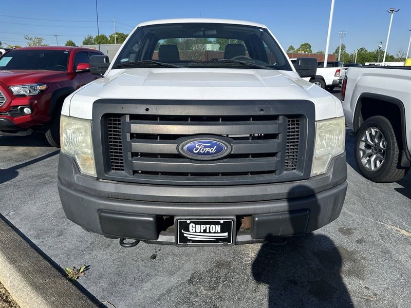 2009 Ford F-150 STXImage 2