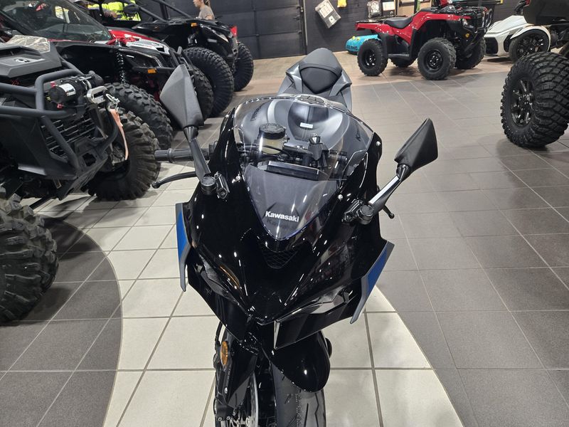 New 2025 Kawasaki NINJA ZX  6R ABS Image 17