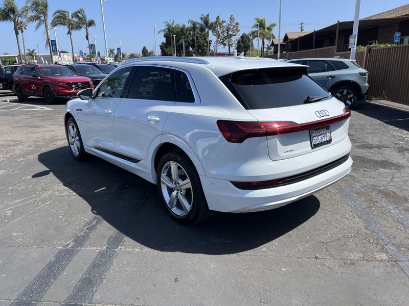 Used 2019 Audi e-tron Premium PlusImage 2