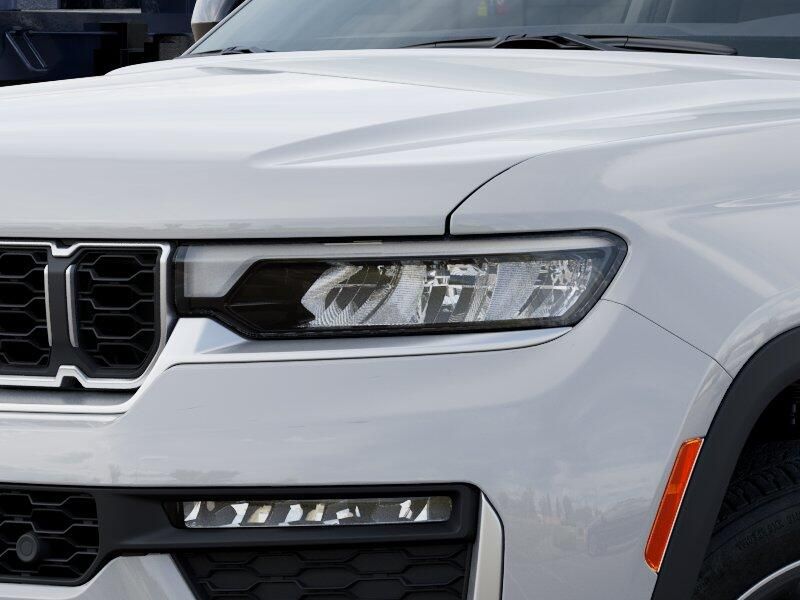 New 2026 Jeep Grand Cherokee L Limited 4x4Image 6