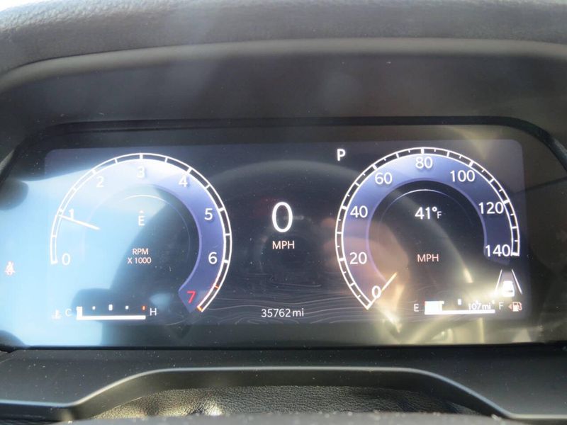 Used 2024 Jeep Grand Cherokee Laredo 4x4 4dr SUVImage 17