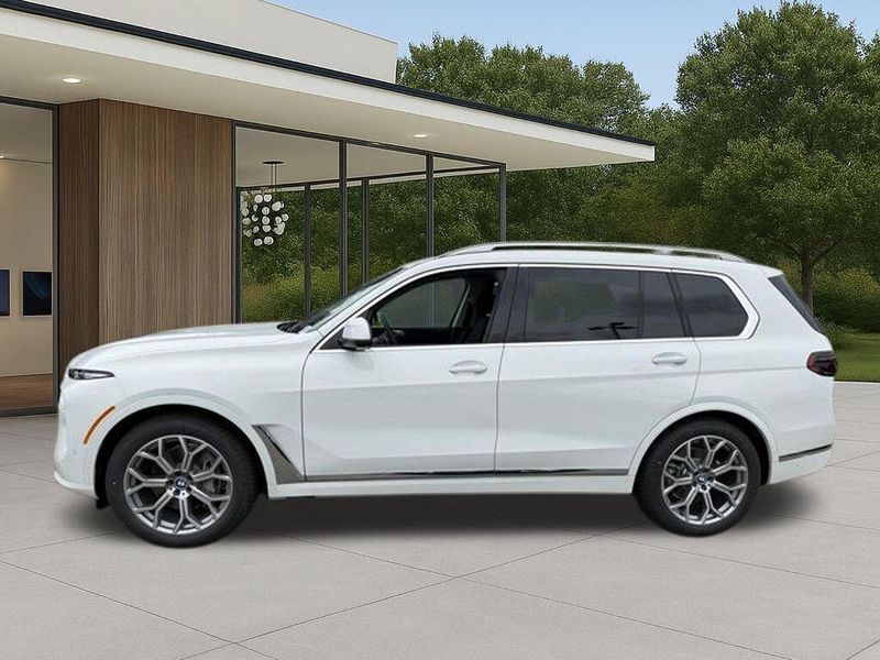 New 2026 BMW X7 xDrive40iImage 13