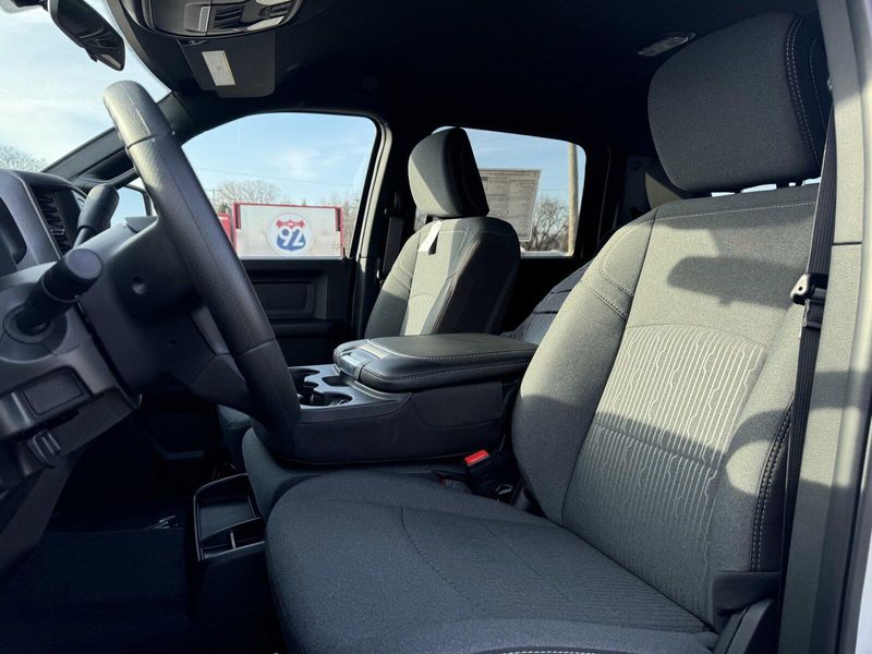 2024 RAM 2500 TradesmanImage 10