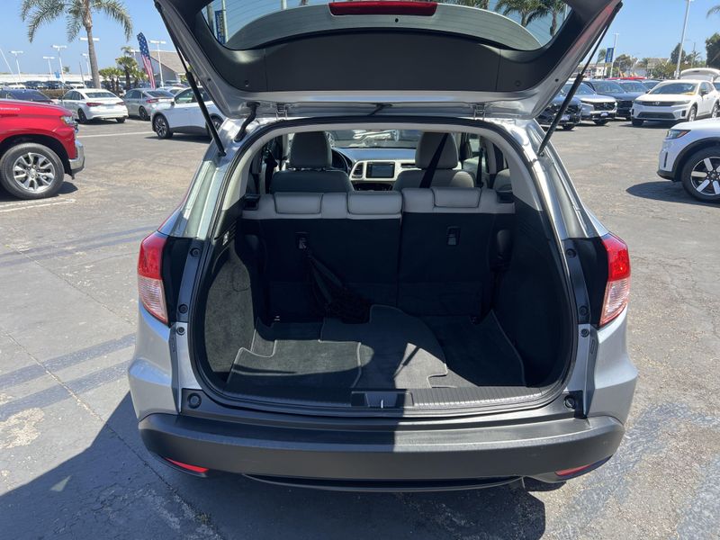 2017 Honda HR-V EX-L NaviImage 21