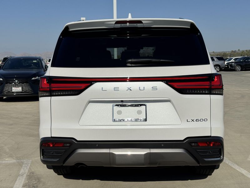 New 2026 Lexus LX 600 LuxuryImage 9