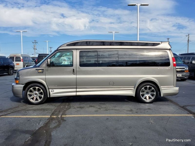 2018 Chevrolet Express 2500 Image 12