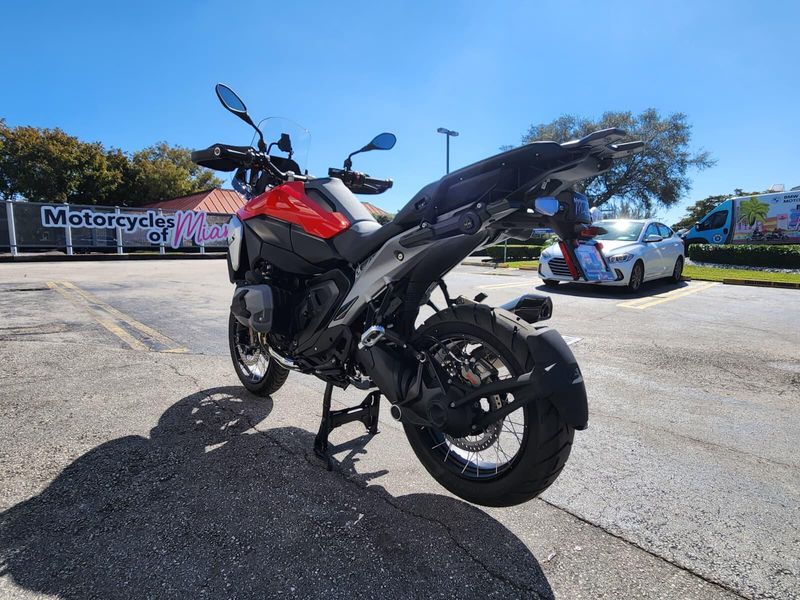 2026 BMW R 1300 GSImage 7