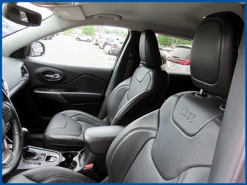 2021 Jeep Cherokee Latitude LuxImage 13