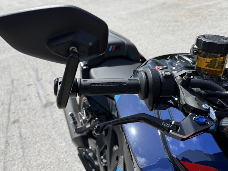 2026 BMW M 1000 XR
