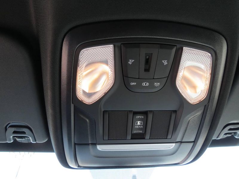2023 RAM 1500 Tradesman 4x4 4dr Crew Cab 5.6 ft. SB PickupImage 19