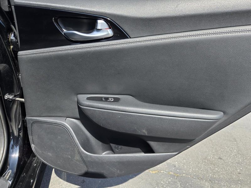 Used 2019 Kia Stinger Base RWD