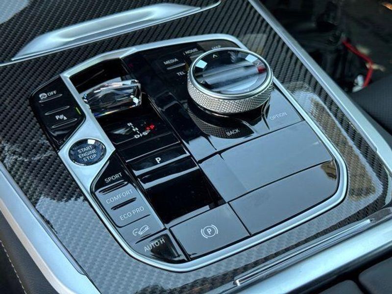New 2026 BMW X5 M60iImage 24