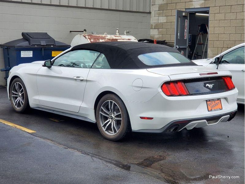 2017 Ford Mustang EcoBoost PremiumImage 3