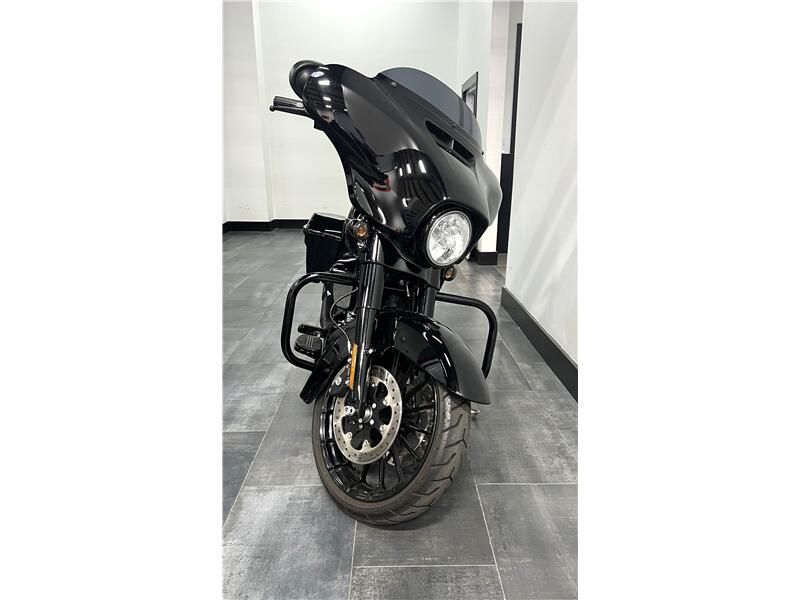 Used 2022 Harley-Davidson ROAD GLIDE SPECIAL Image 2