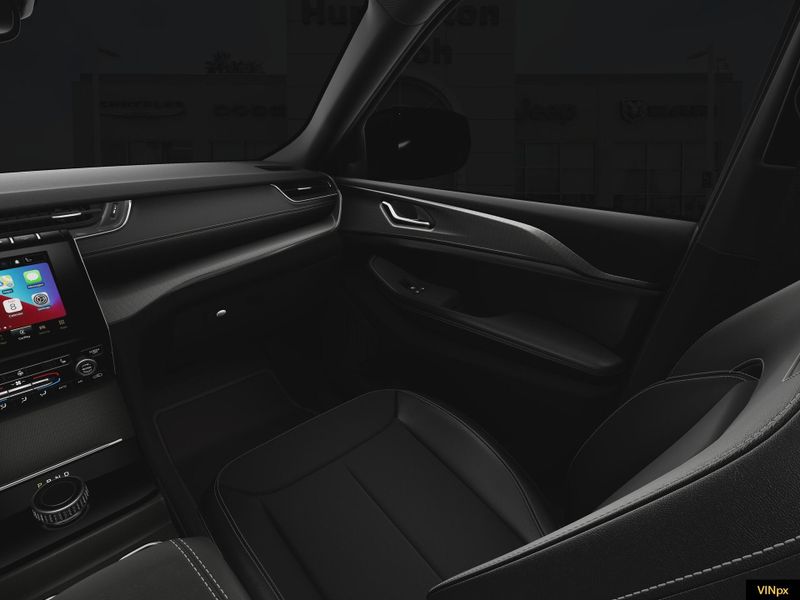 2025 Jeep Grand Cherokee Altitude 4x2Image 19
