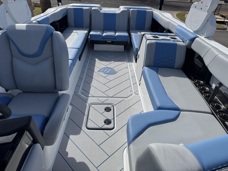 2025 MALIBU WAKESETTER 26 LSV Image 20