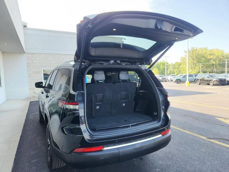Used 2024 Jeep Grand Cherokee L Limited