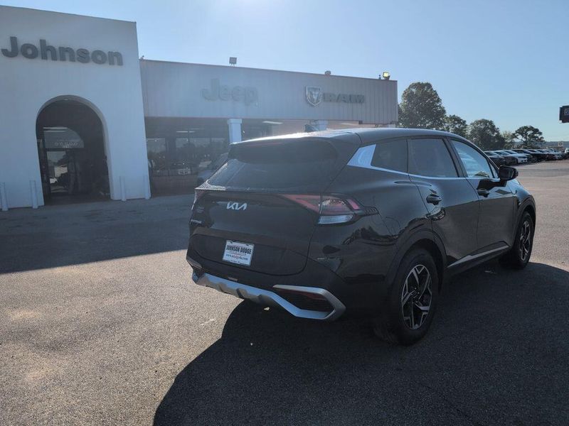 2024 Kia Sportage LXImage 5