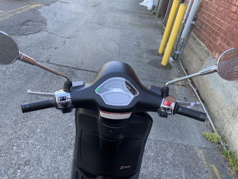 New 2024 Vespa PRIMAVERA 150 SPORT 