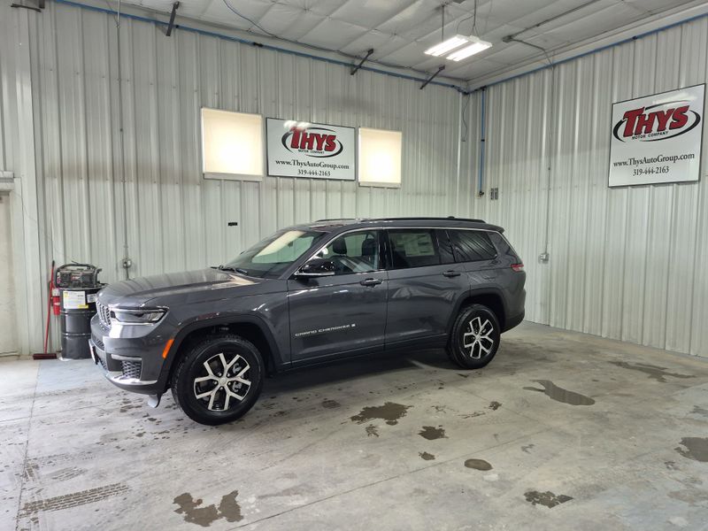 2025 Jeep Grand Cherokee L Limited 4x4Image 24