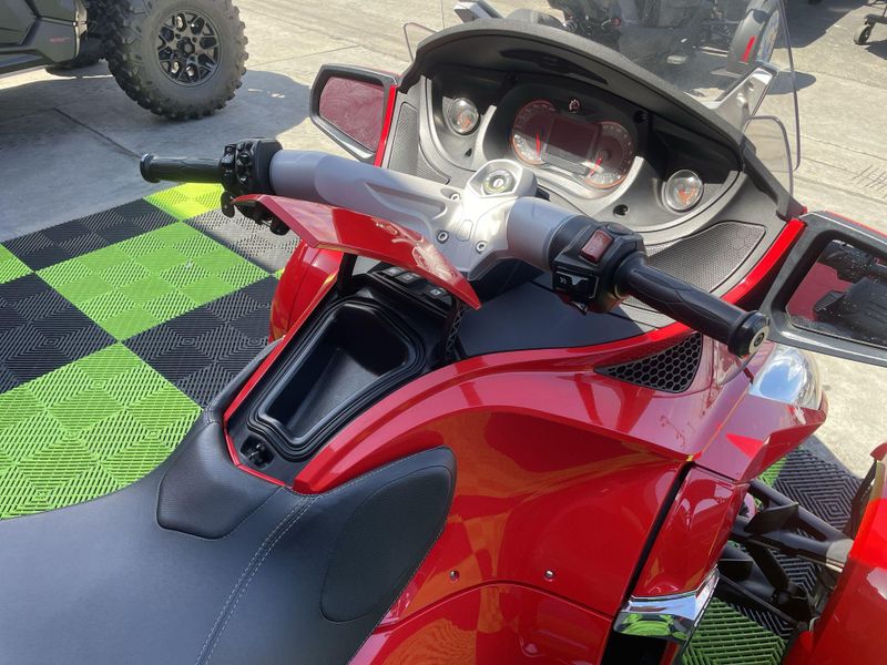 Used 2012 Can-Am RD SPYDER RT-S 991 Image 34