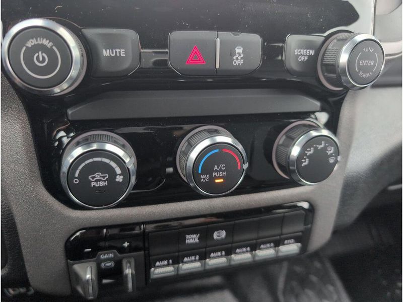 New 2026 RAM 3500 Tradesman Crew Cab Chassis 4x4 60