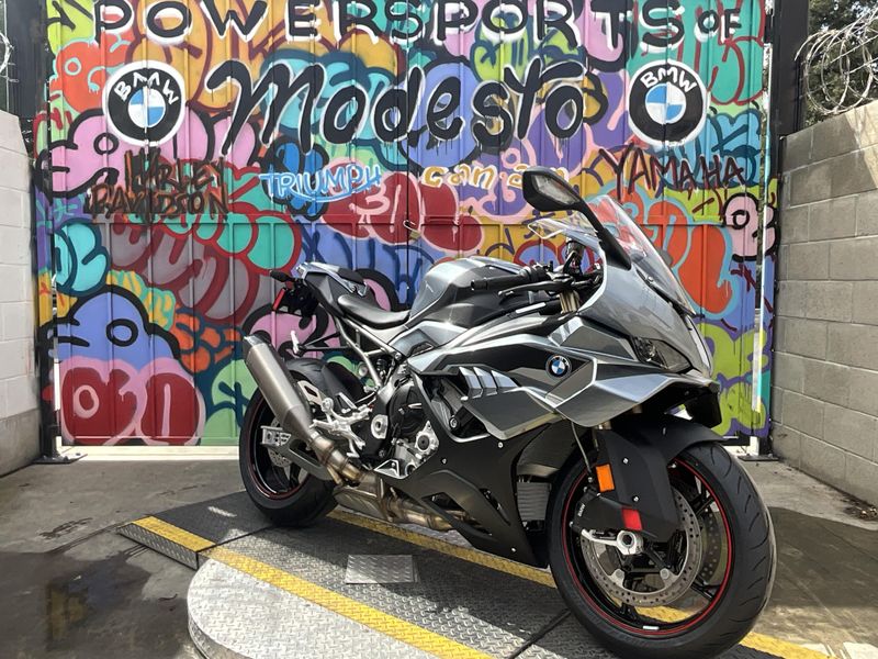 2025 BMW S 1000 RR Image 8