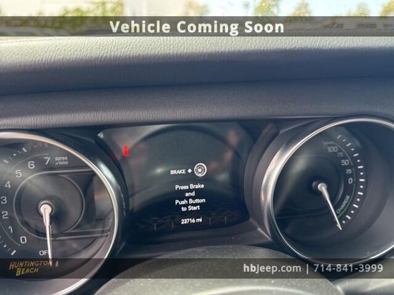 2022 Jeep Wrangler Unlimited Sahara 4xeImage 11