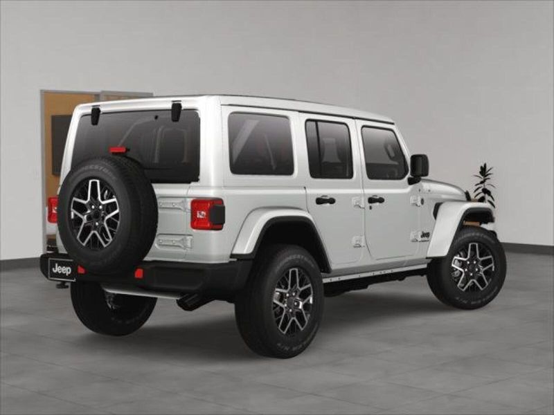 2025 Jeep Wrangler Unlimited Sahara photo 4