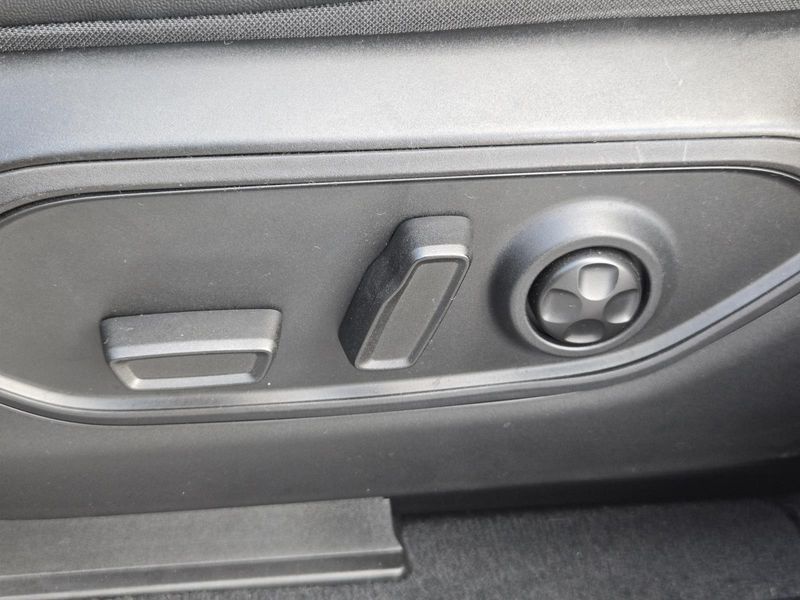Used 2024 Jeep Grand Cherokee Altitude X 4x4