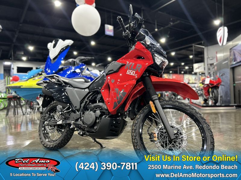 2024 Kawasaki KL650KRFNL  in a FIRECRACKER RED/METALLIC CARBON GRAY exterior color. Del Amo Motorsports of Redondo Beach (424) 304-1660 delamomotorsports.com 