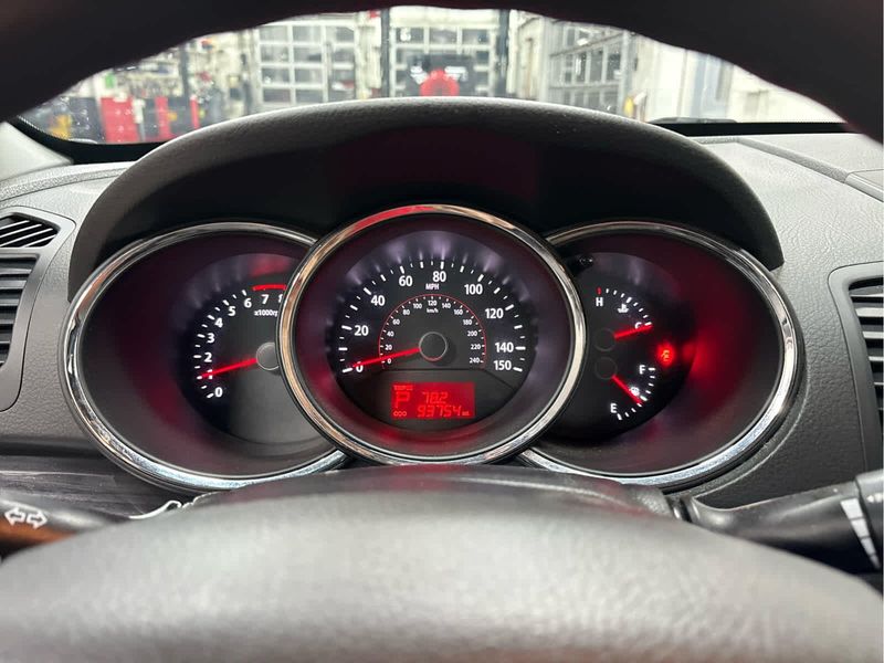 2012 Kia Sorento LX photo 11