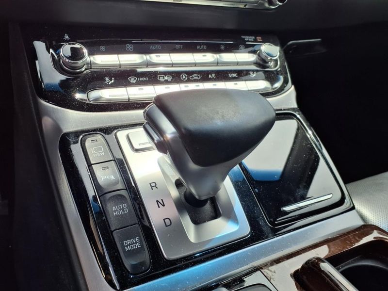 2017 Genesis G90 3.3T PremiumImage 21