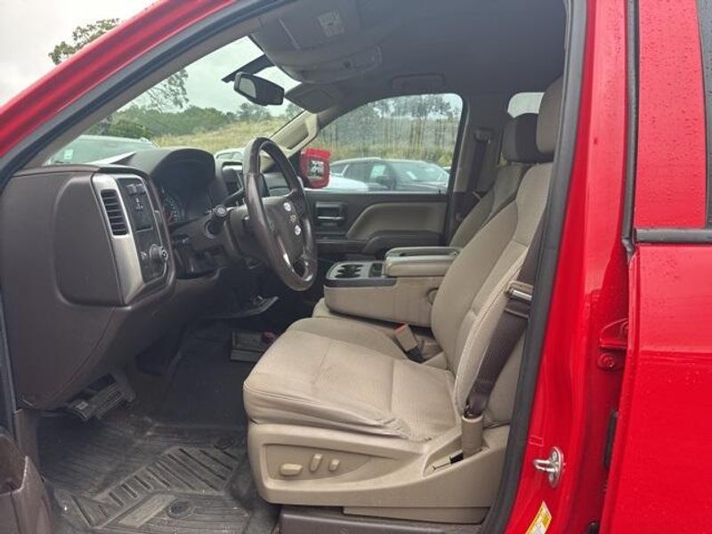 2017 Chevrolet Silverado 1500 LT photo 11