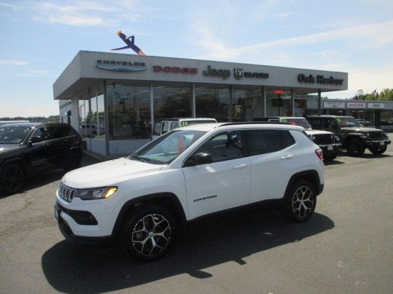 2024 Jeep Compass LatitudeImage 1