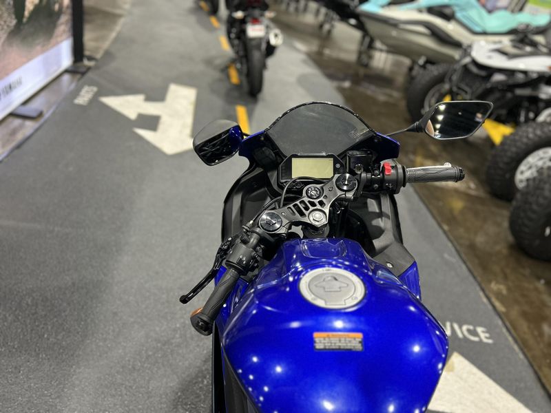 Used 2023 Yamaha YZF-R3 ABS Image 8