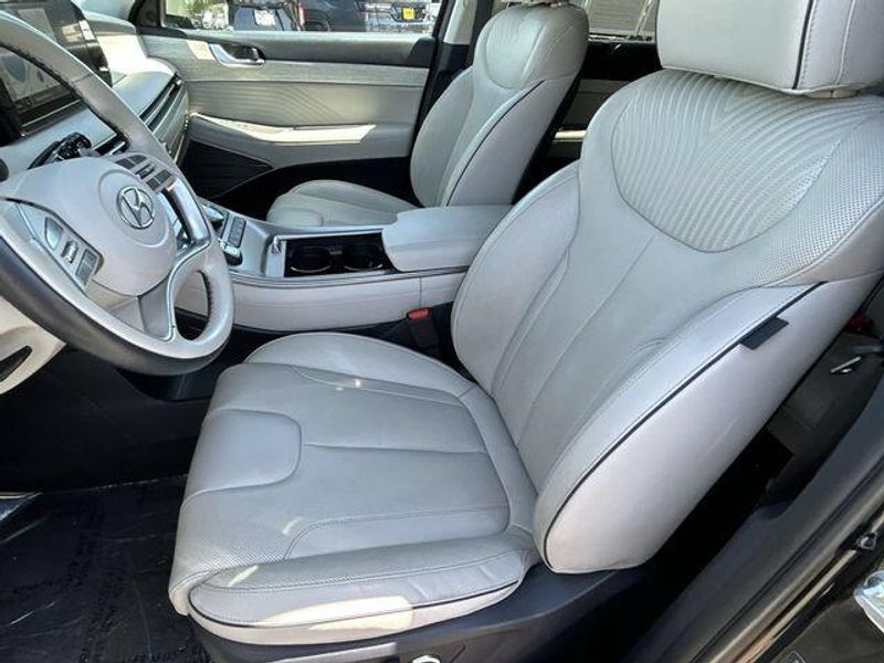 Used 2024 Hyundai Palisade CalligraphyImage 19