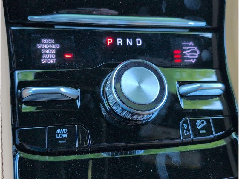 New 2026 Jeep Grand Cherokee Summit 4x4Image 18