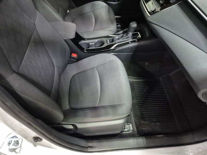 Used 2022 Toyota Corolla LEImage 10